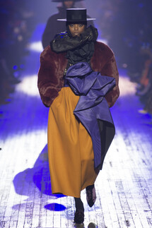 Marc Jacobs Fall 2018 Ready-to-Wear Марк Джейкобс осень зима 2018 коллекция неделя моды в Нью Йорке Mainstyles